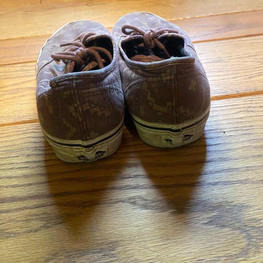 Men’s Aztec vans - Picture 3 of 3